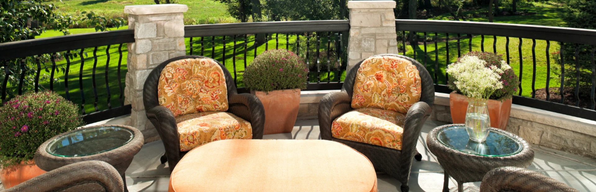 luxury outdoor living breadcrumb